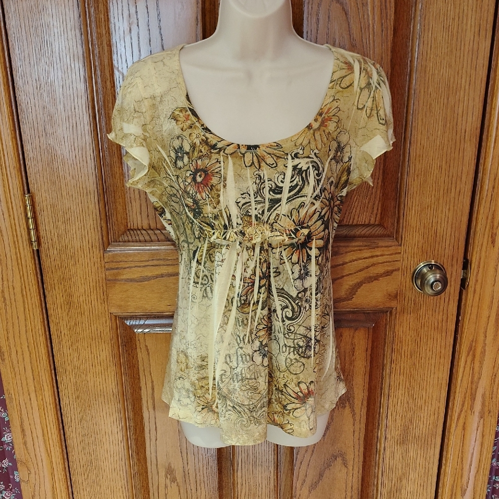 B.L.E.U. Beige Floral Print Blouse Small